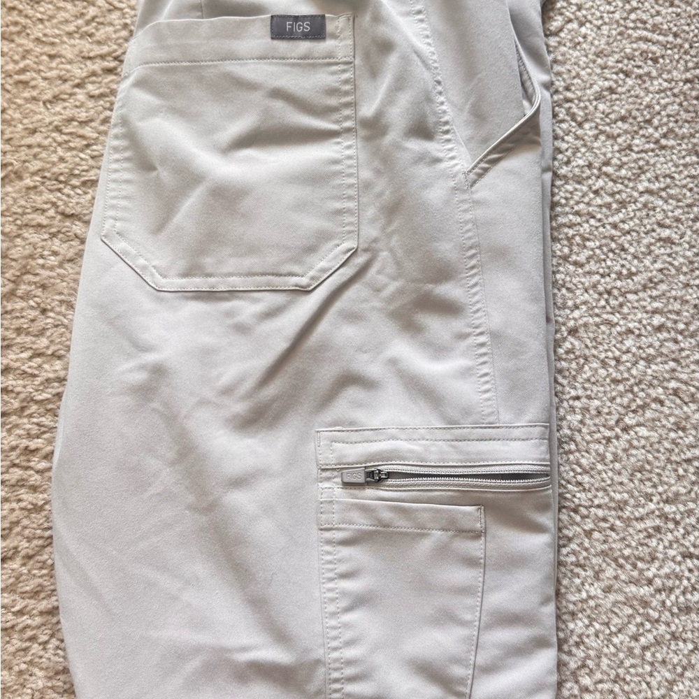 FIGS Light Gray Cargo Scrub Pants with Zipper Pocket